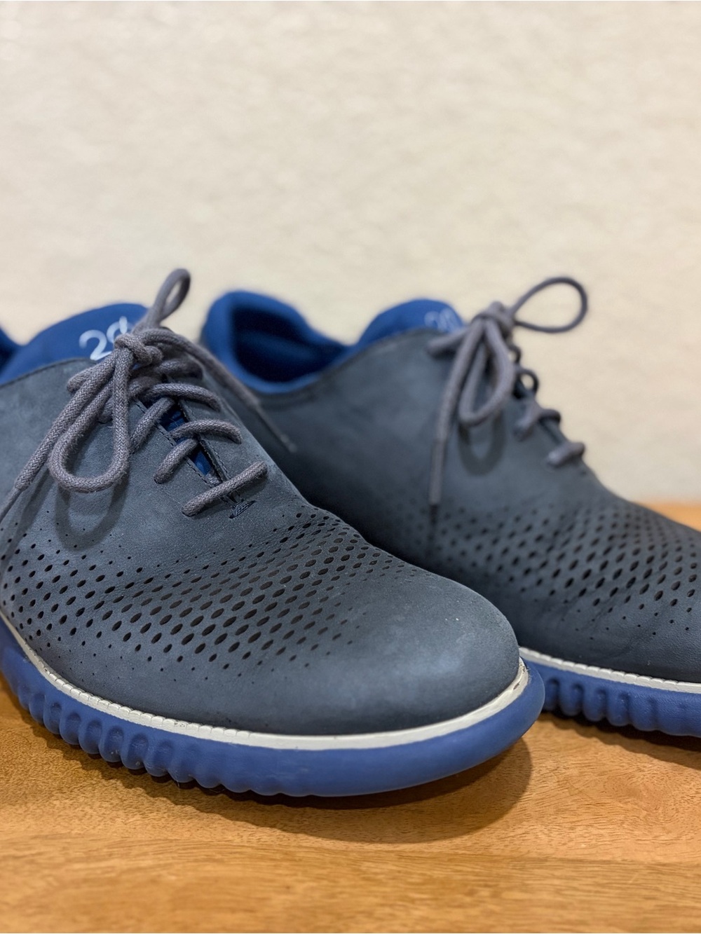 Cole Haan Navy Blue Perforated Lace-Up Oxfords Size 9